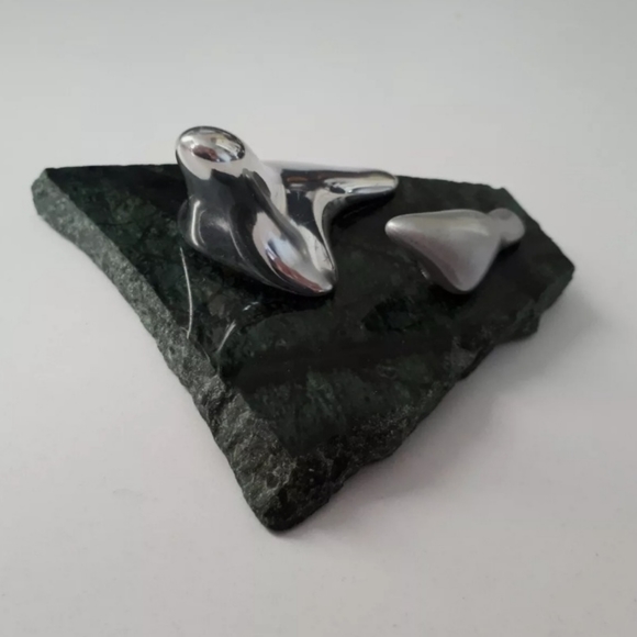 Vintage Hoselton Sculpture Mother Seal with Baby Seal - Picture 4 of 8